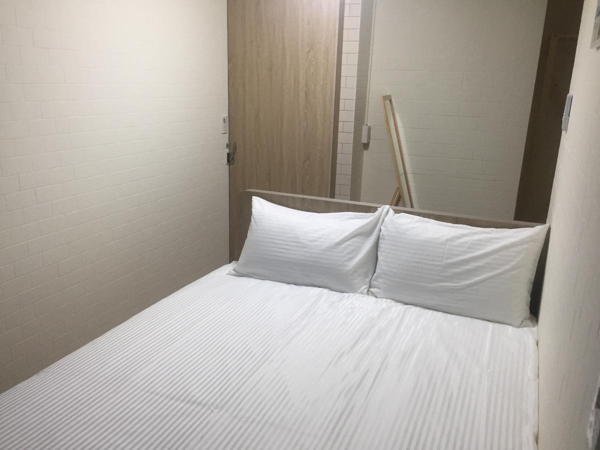 Traveler Station Hotel Kaohsiung Exterior photo