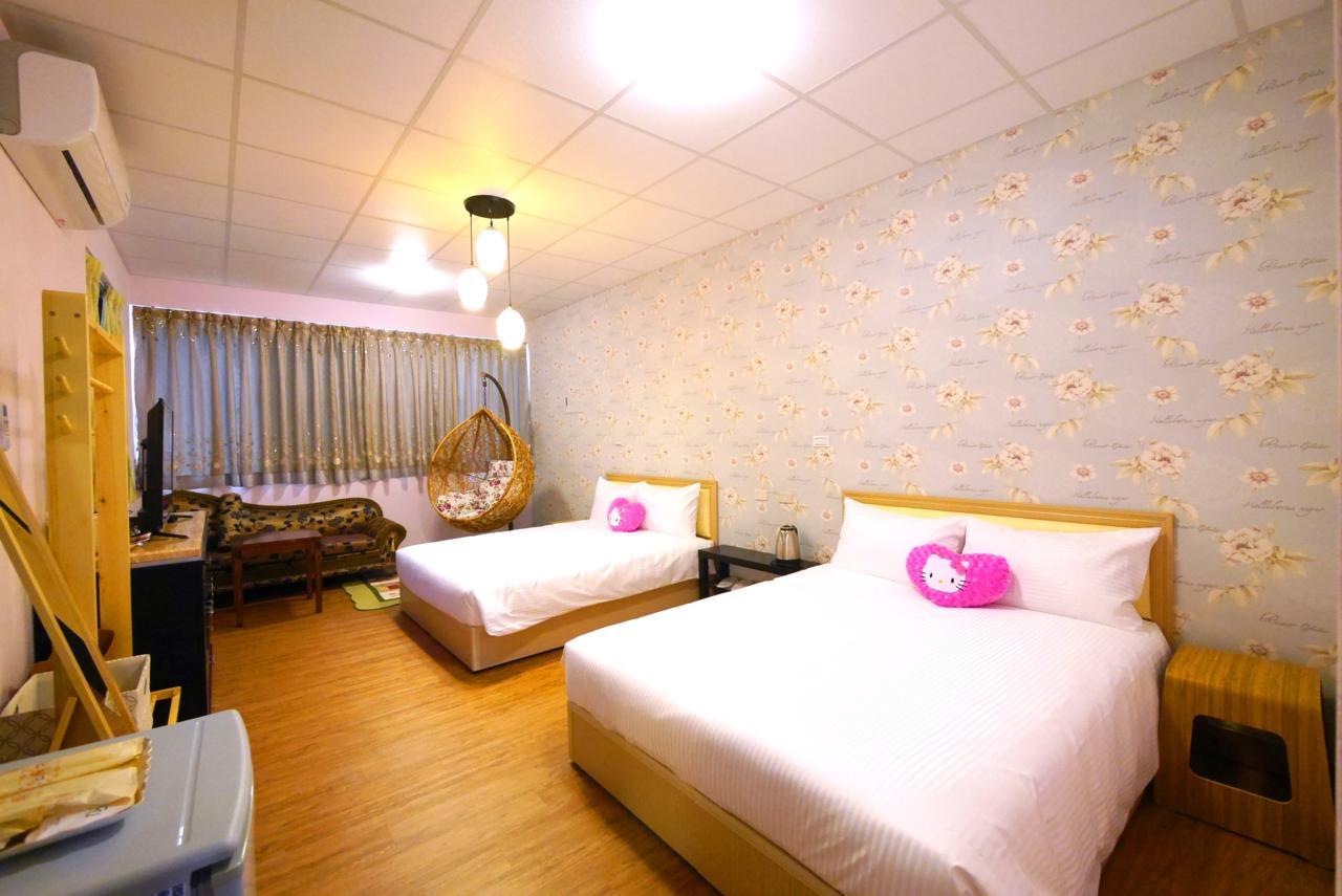 Traveler Station Hotel Kaohsiung Exterior photo
