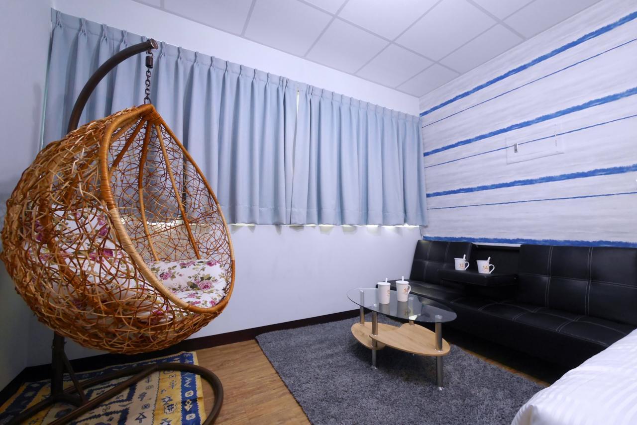 Traveler Station Hotel Kaohsiung Exterior photo