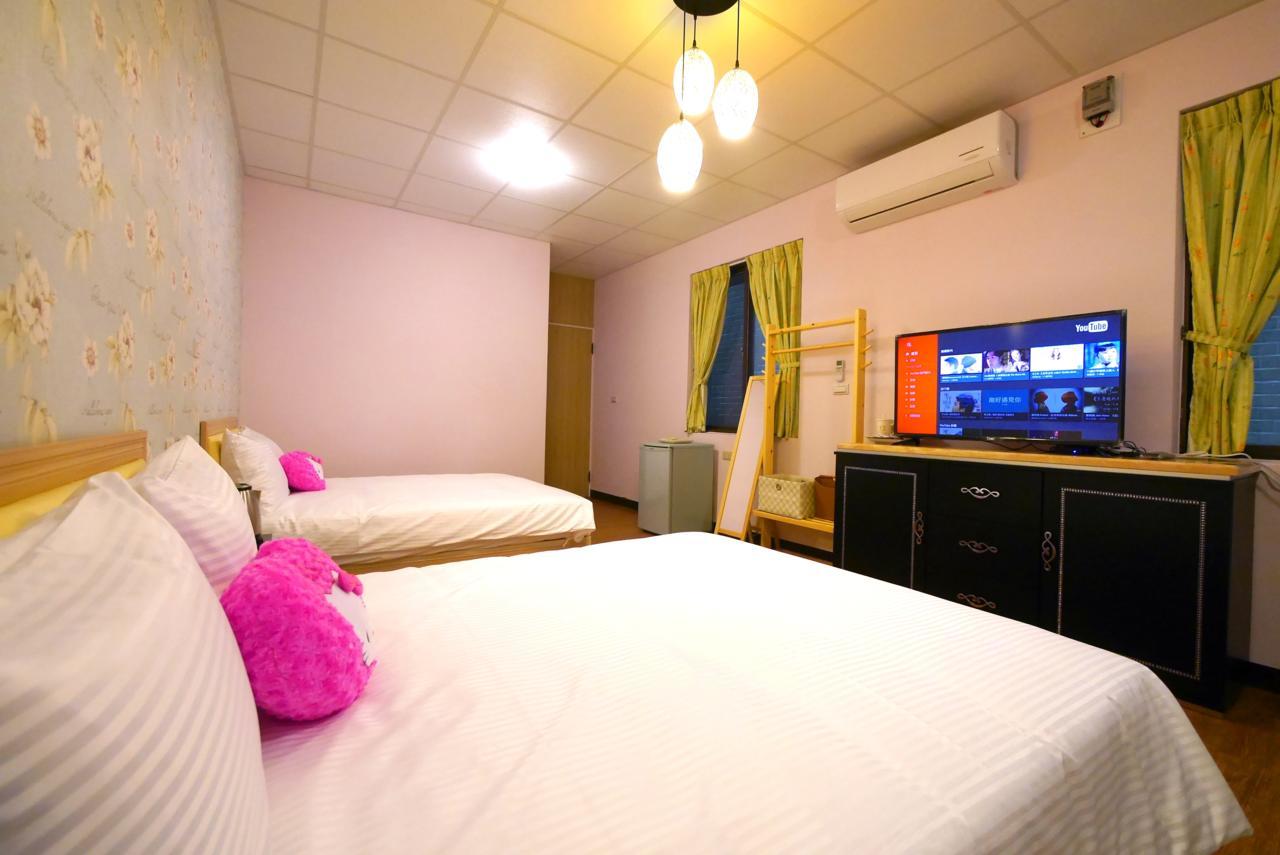 Traveler Station Hotel Kaohsiung Exterior photo