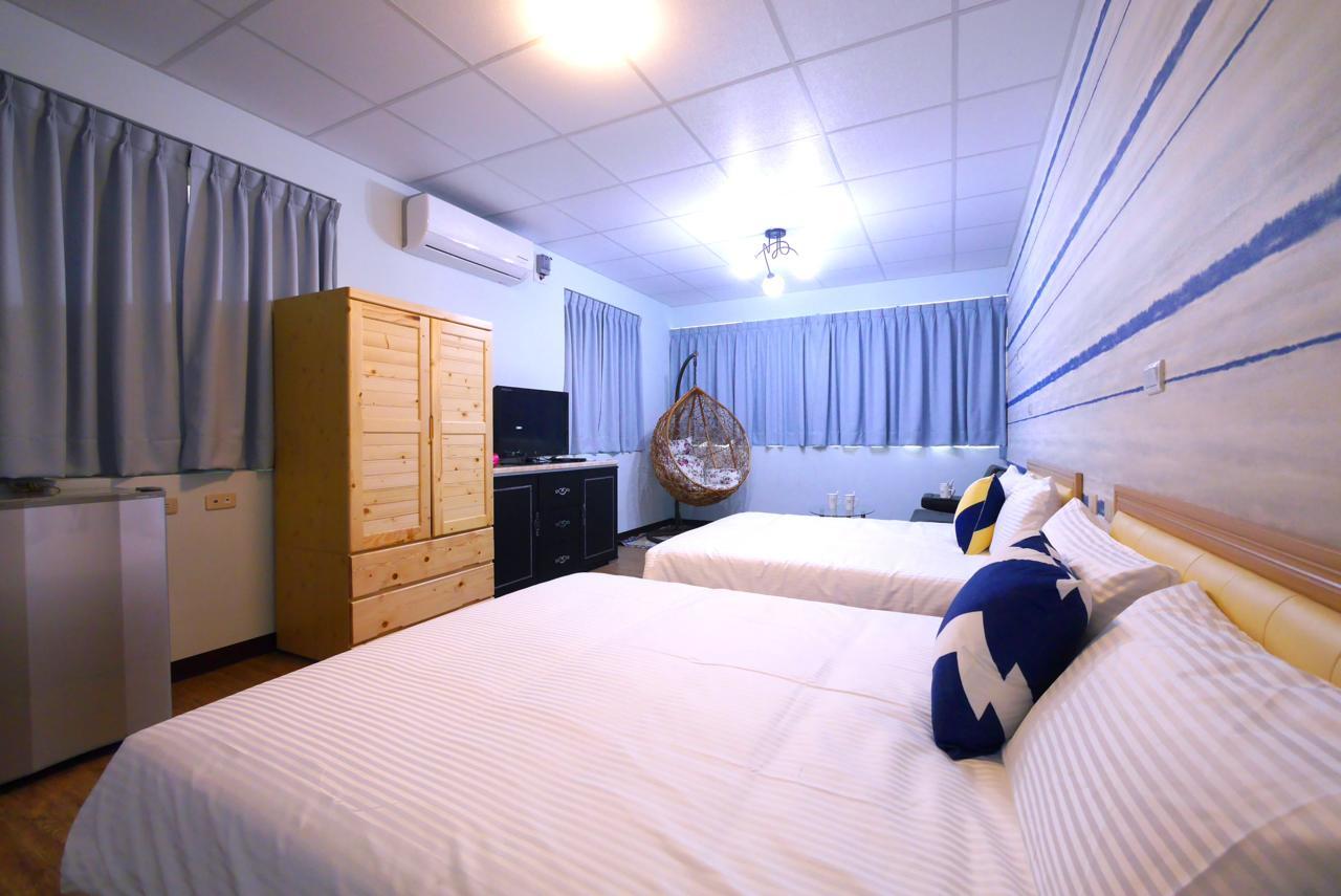 Traveler Station Hotel Kaohsiung Exterior photo