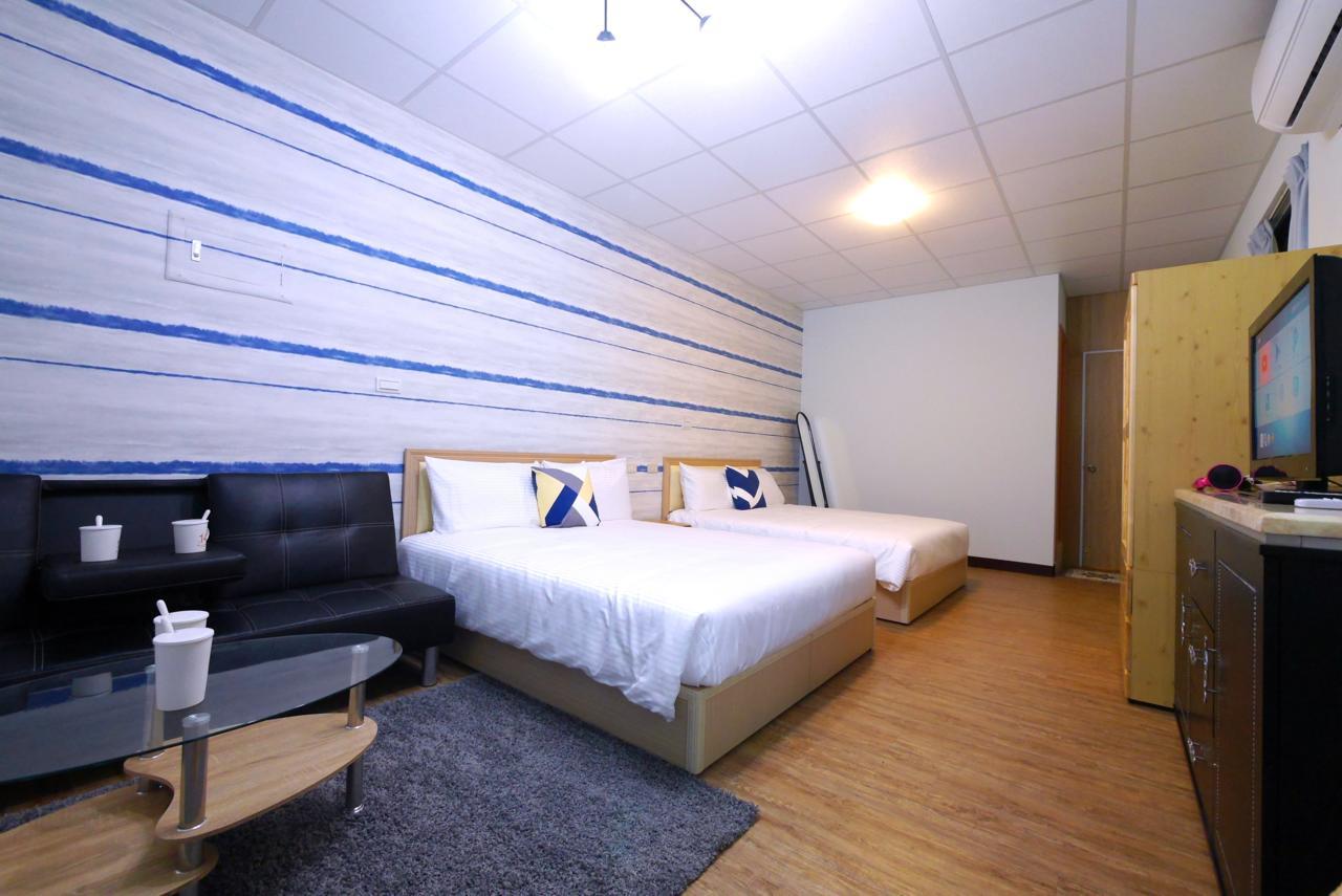 Traveler Station Hotel Kaohsiung Exterior photo