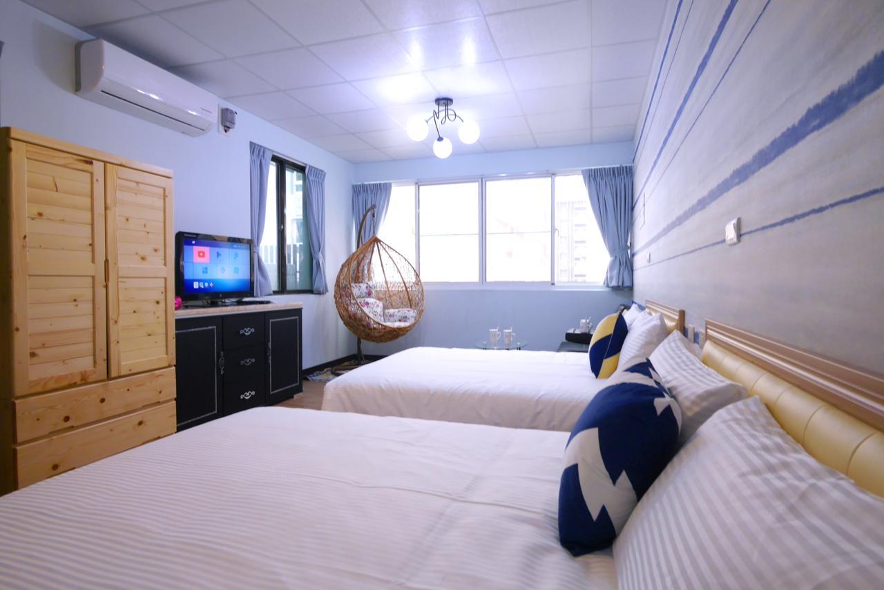 Traveler Station Hotel Kaohsiung Exterior photo