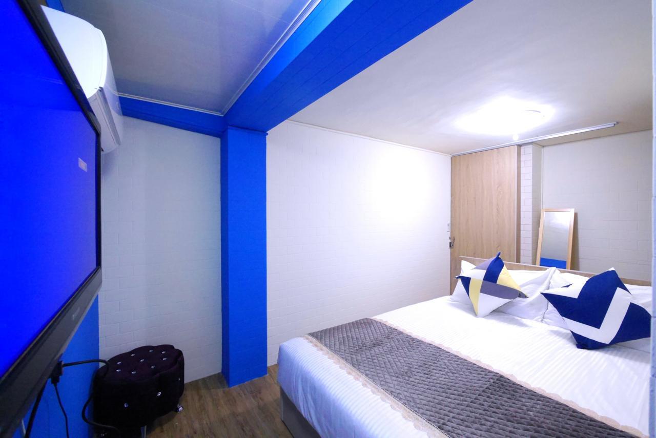 Traveler Station Hotel Kaohsiung Exterior photo